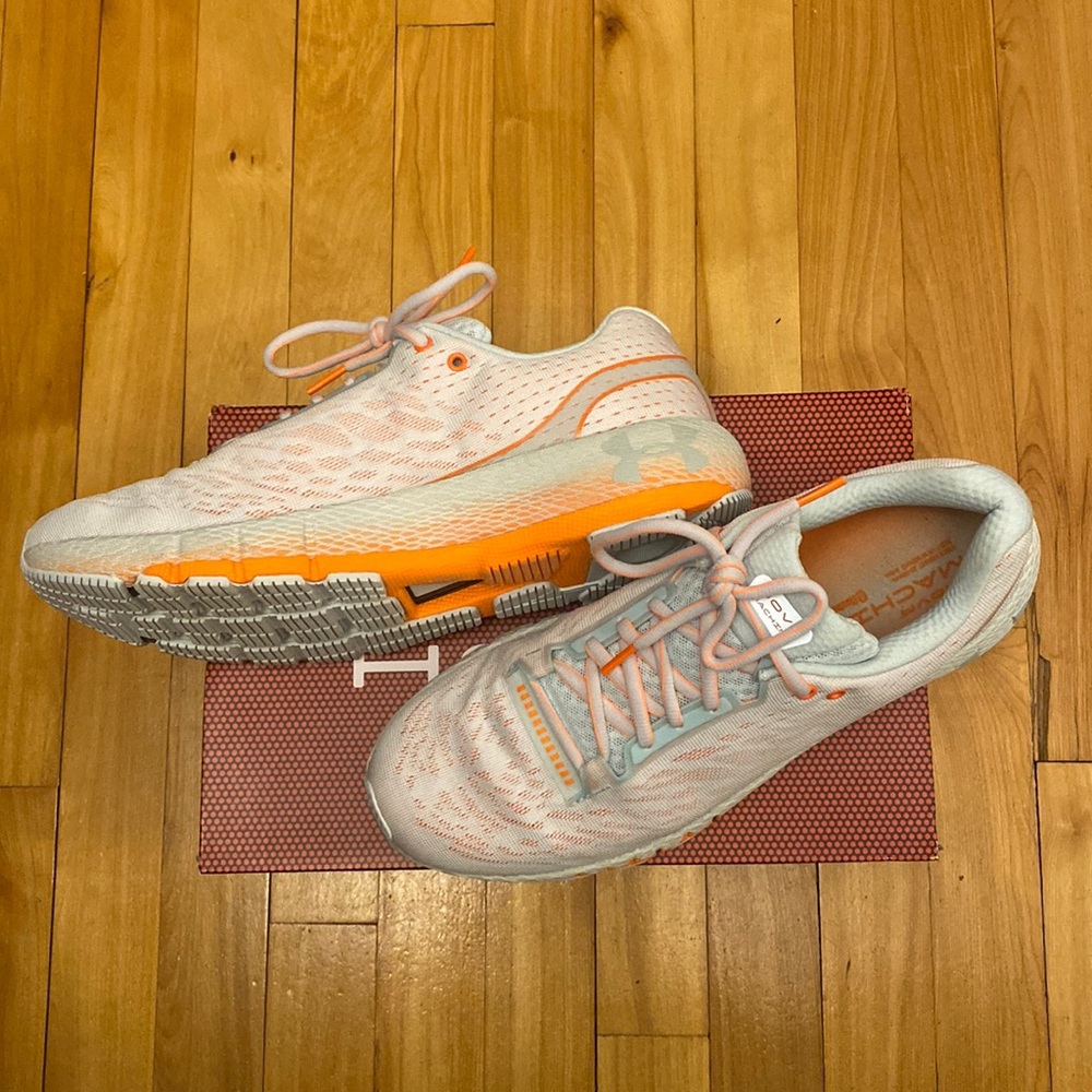 Under Armour UA W HOVR MACHINA running shoes / Size 12